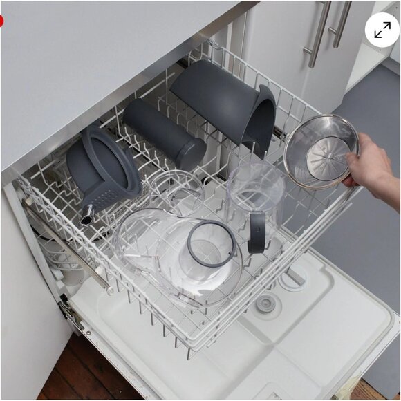 Bella High Power Juice Extractor 1000W Centrifugal Juicer - Black/Silver - Picture 5 of 16